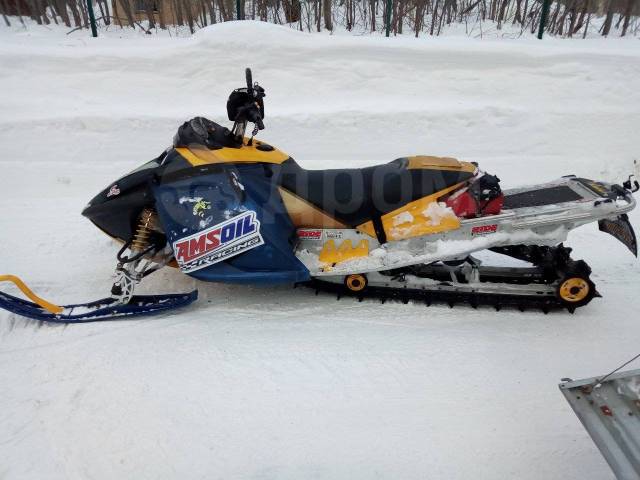 BRP Ski-Doo Summit. ,  ,   