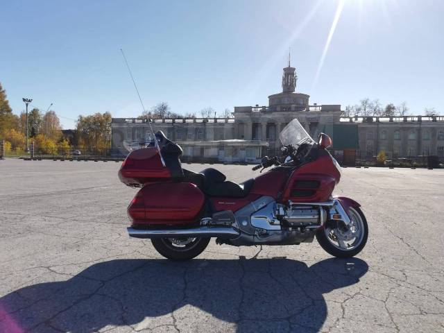 Honda Gold Wing. 1 800. ., , ,   