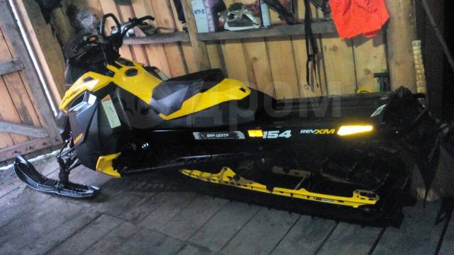 BRP Ski-Doo Summit. ,  ,   