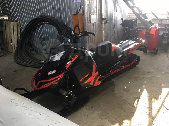 BRP Ski-Doo Summit. ,  ,   