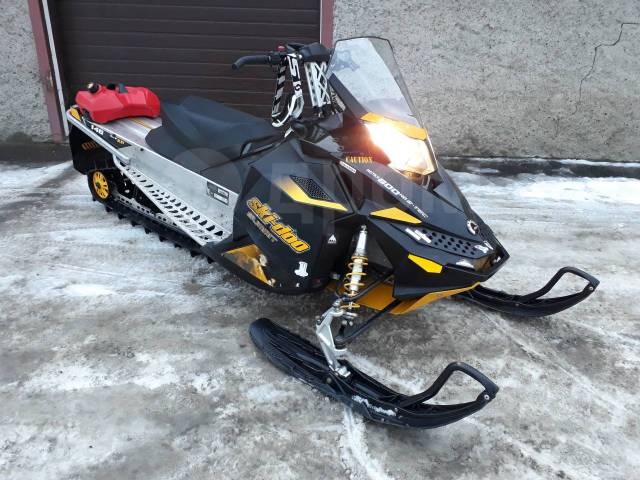 BRP Ski-Doo Summit Everest. ,  ,   