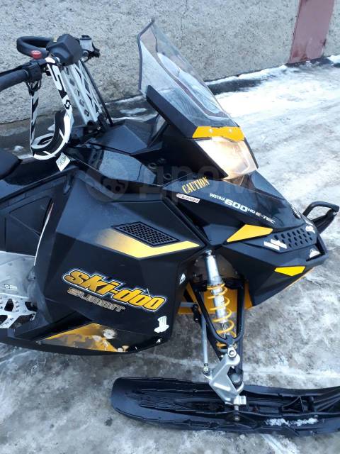 BRP Ski-Doo Summit Everest. ,  ,   