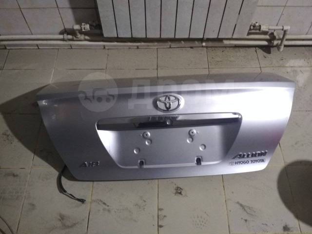 крышка багажника тойота 200