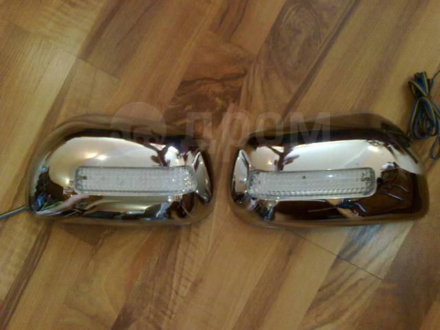 Купить Накладки на уши с повторителями поворотников Toyota Premio 240 во Владиво