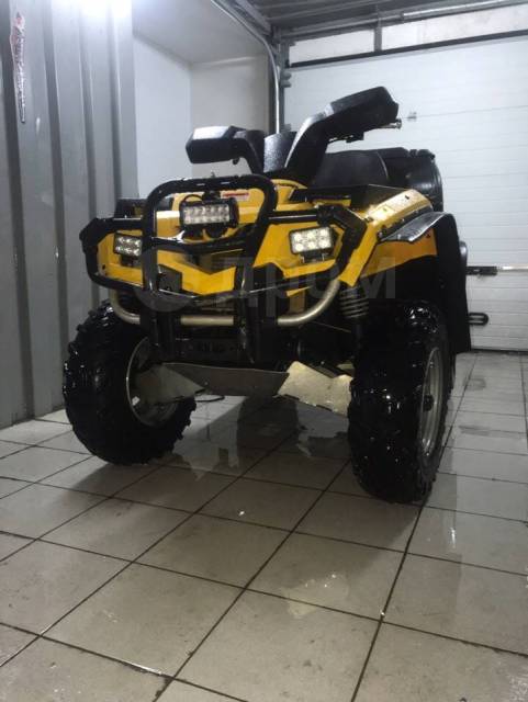 BRP Can-Am Outlander Max 400. ,  \,   