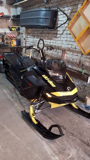 BRP Ski-Doo Summit. ,  ,   