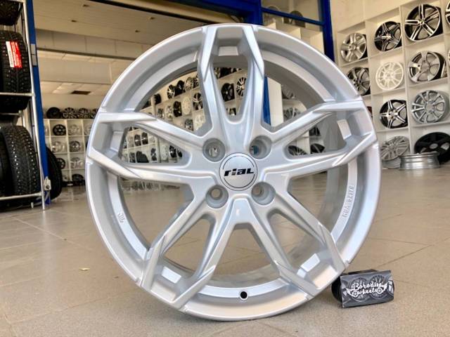 Диск rial lucca. Диск rial, 8x19/5x112et40 70. 3 diamond black. Rial lucca 8x18/5x114. Диск rial lucca.