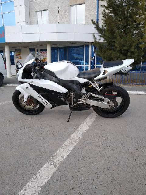 Honda CBR 1000RR Fireblade. 1 000. ., , ,   