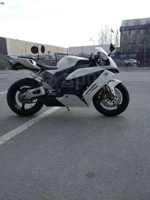 Honda CBR 1000RR Fireblade. 1 000. ., , ,   