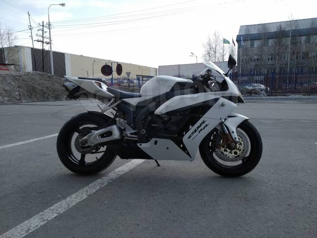 Honda CBR 1000RR Fireblade. 1 000. ., , ,   