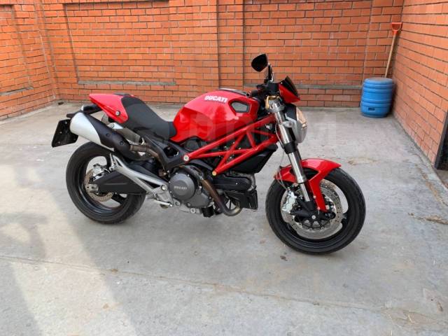 Ducati Monster 696 для девушки