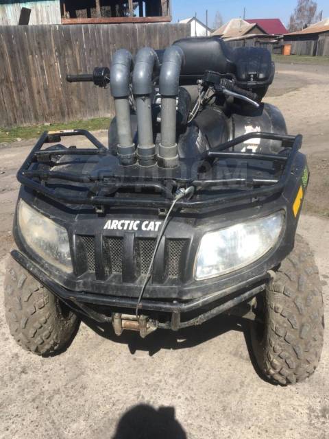 Arctic Cat. ,  \,   