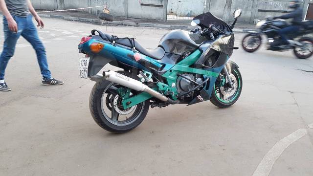 Kawasaki ZZR 600 2