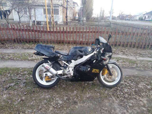 Suzuki GSX-R 400. 400. ., , ,   