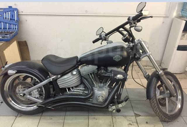 Harley Davidson Softail Rocker c