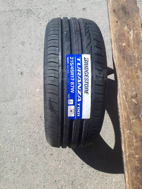 Bridgestone Turanza T001, 215/45 R17, 17", 1 шт, 215 мм, 45 % ...