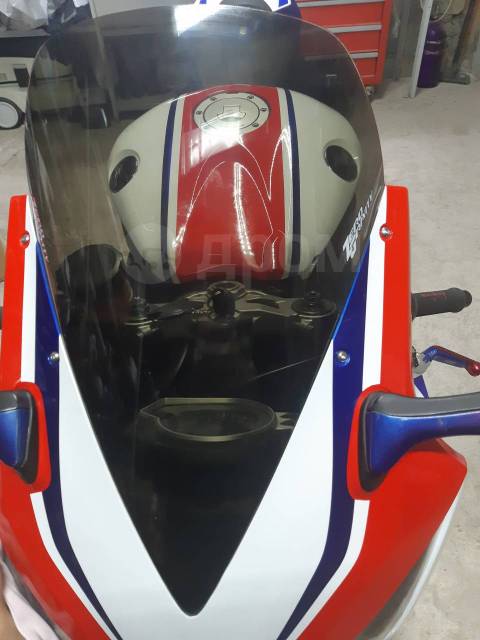 Honda CBR 1000RR Fireblade. 1 000. ., , ,   