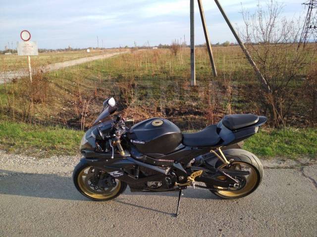 Suzuki GSX-R 1000. 1 000. ., , ,   