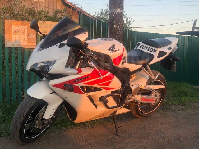 Honda CBR 1000RR Fireblade. 1 000. ., , ,   