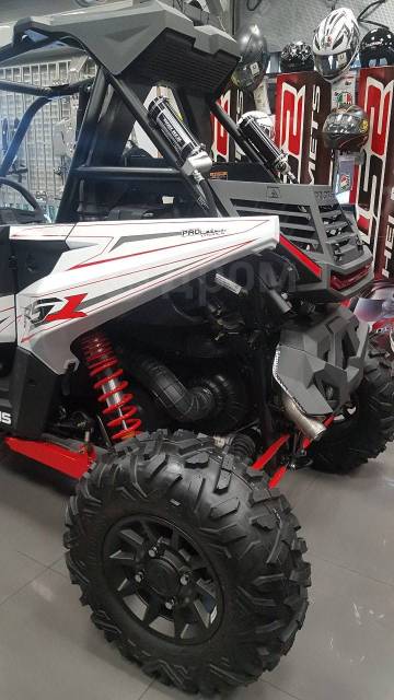 Polaris RZR. ,  \,   