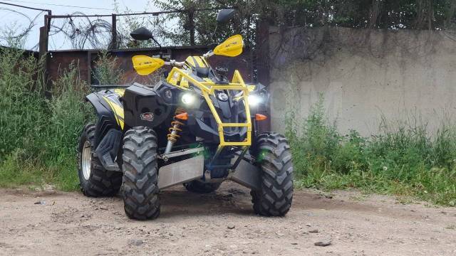 BRP Can-Am Renegade 800. ,  \,   