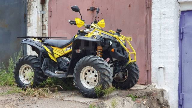 BRP Can-Am Renegade 800. ,  \,   