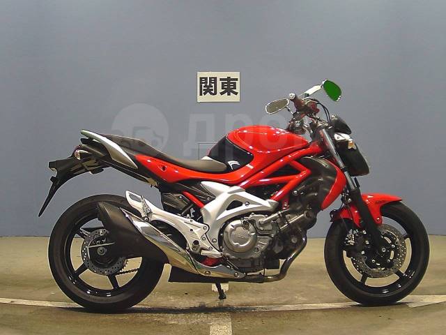 Suzuki SFV 400 Gladius 2011 400 . . 4