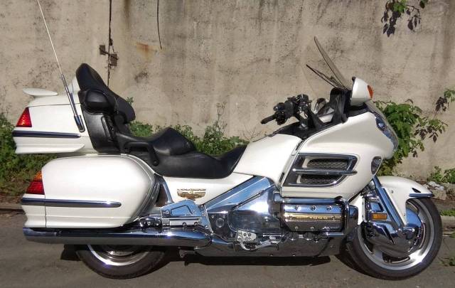 Honda GL 1800 Gold Wing 2005 1 800   4      31 807    610 000  