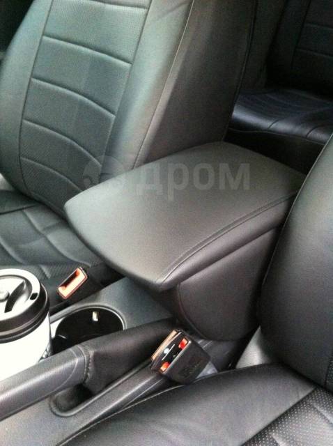 Подлокотник для VOLKSWAGEN Jetta 6 Арт REST