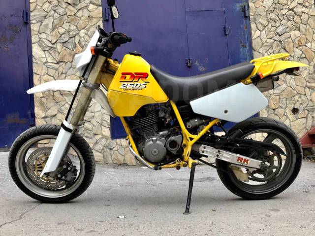 Suzuki DR 250 1998 250 . . 4