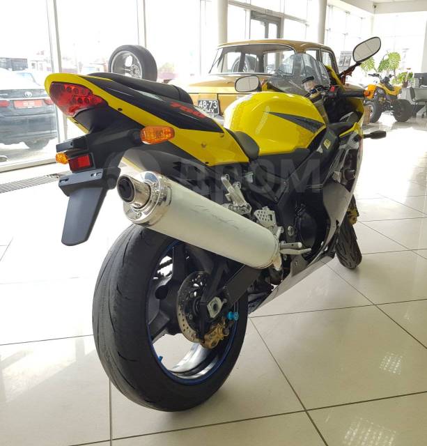 Suzuki GSX-R 750. 750. ., , ,   