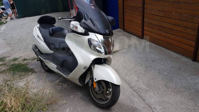 Suzuki burgman skywave 650