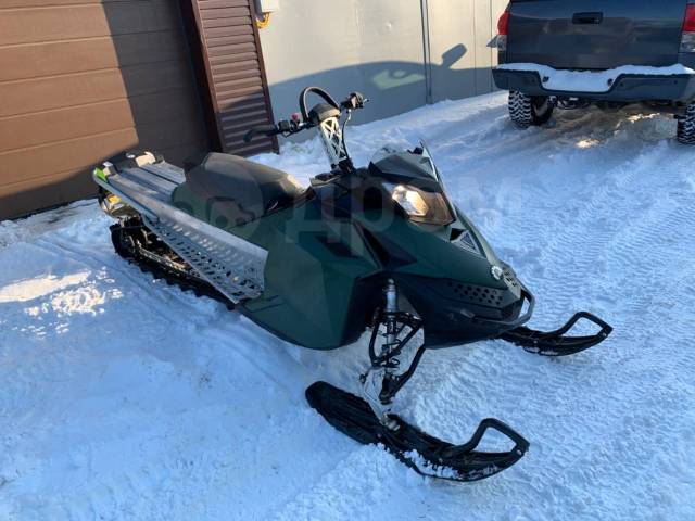 BRP Ski-Doo Summit. ,  ,   