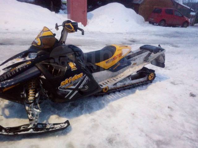 BRP Ski-Doo Summit. ,  ,   