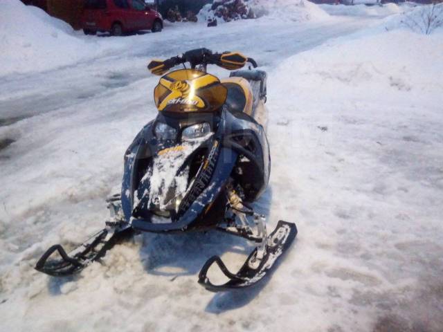 BRP Ski-Doo Summit. ,  ,   