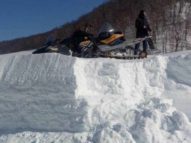 BRP Ski-Doo Summit. ,  ,   