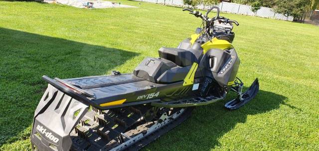 BRP Ski-Doo Summit. ,  ,   