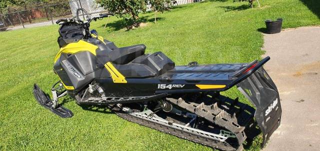 BRP Ski-Doo Summit. ,  ,   