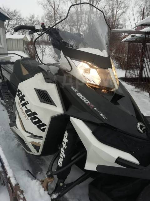 BRP Ski-Doo Summit. ,  ,   