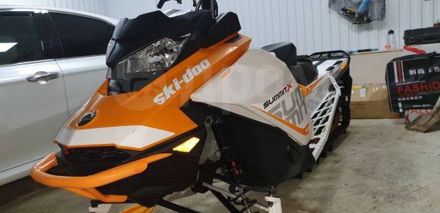 BRP Ski-Doo Summit. ,  ,   