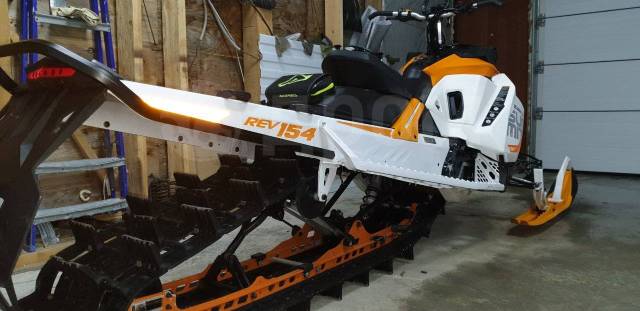 BRP Ski-Doo Summit. ,  ,   