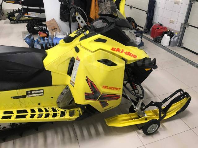 BRP Ski-Doo Summit X T3. ,  ,   