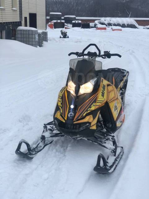 BRP Ski-Doo Summit. ,  ,   