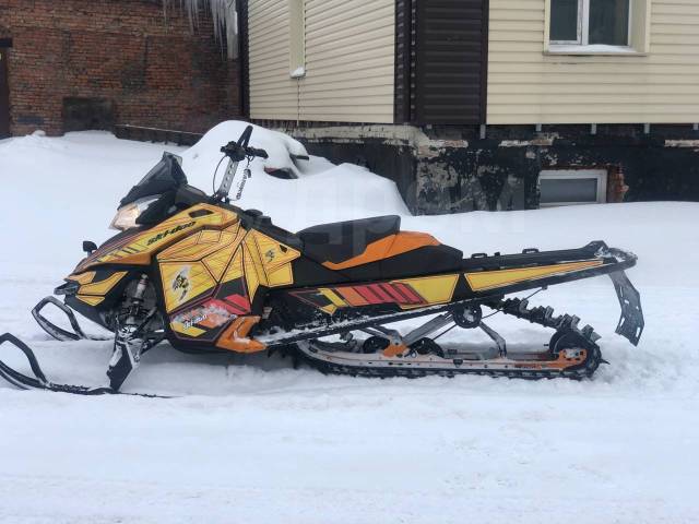 BRP Ski-Doo Summit. ,  ,   