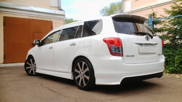 Toyota Corolla Fielder 2013 stance