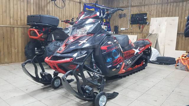 BRP Ski-Doo Summit. ,  ,   