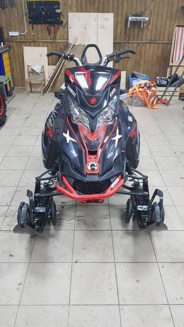 BRP Ski-Doo Summit. ,  ,   