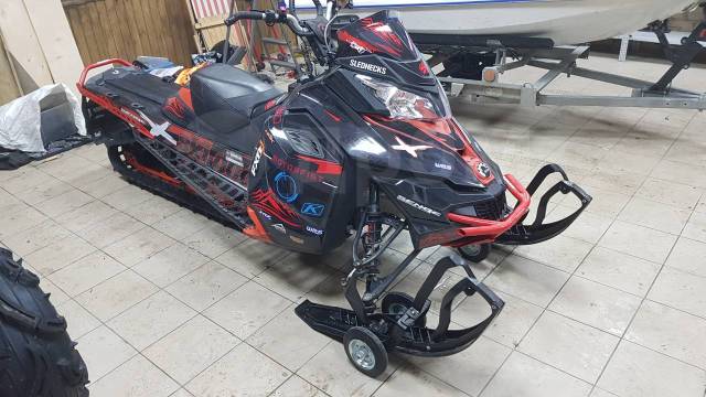 BRP Ski-Doo Summit. ,  ,   