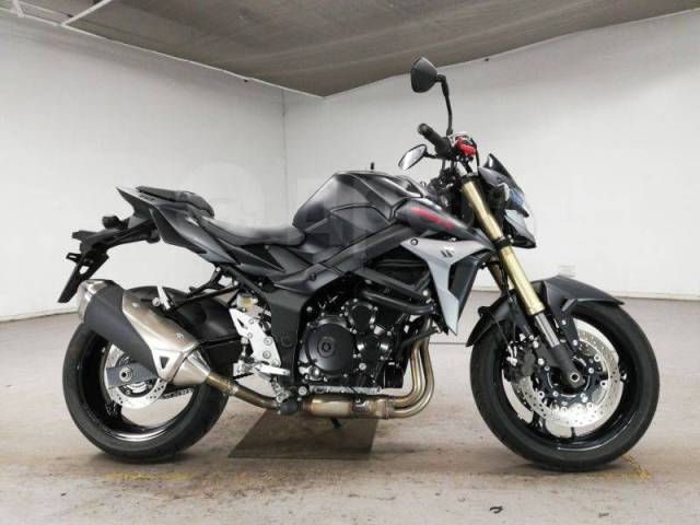 Suzuki GSR 750. 750. ., , ,  .     