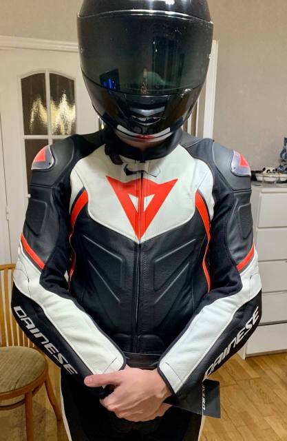 Dainese Avro d2